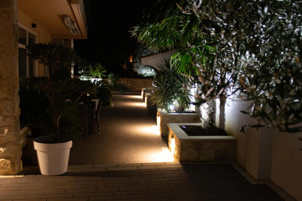 Apartments Villa Jelena Vodice Exterior photo