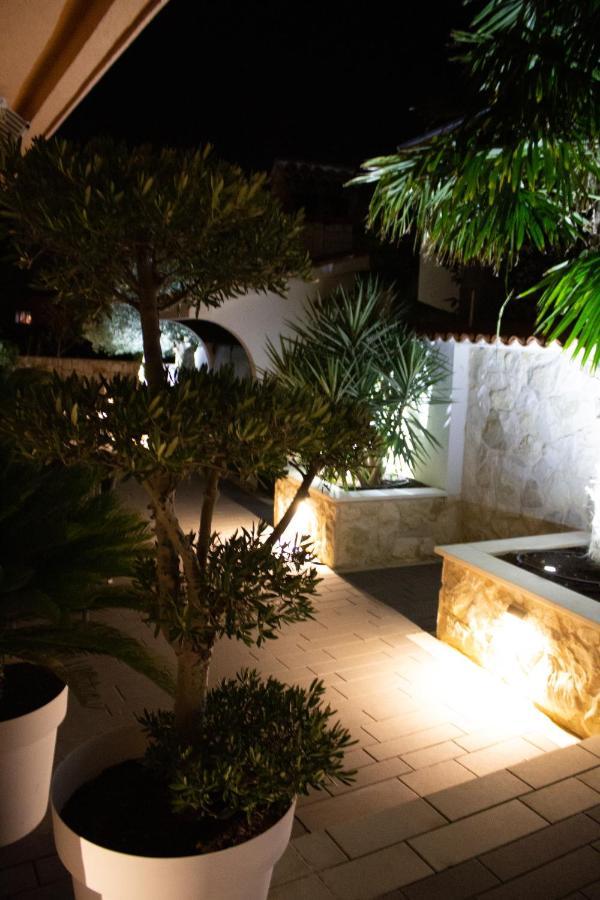 Apartments Villa Jelena Vodice Exterior photo