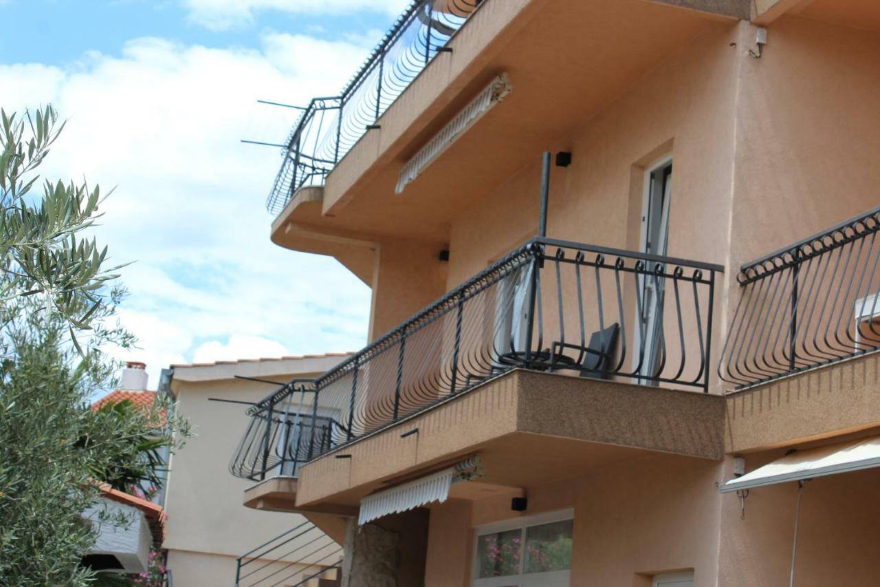 Apartments Villa Jelena Vodice Exterior photo